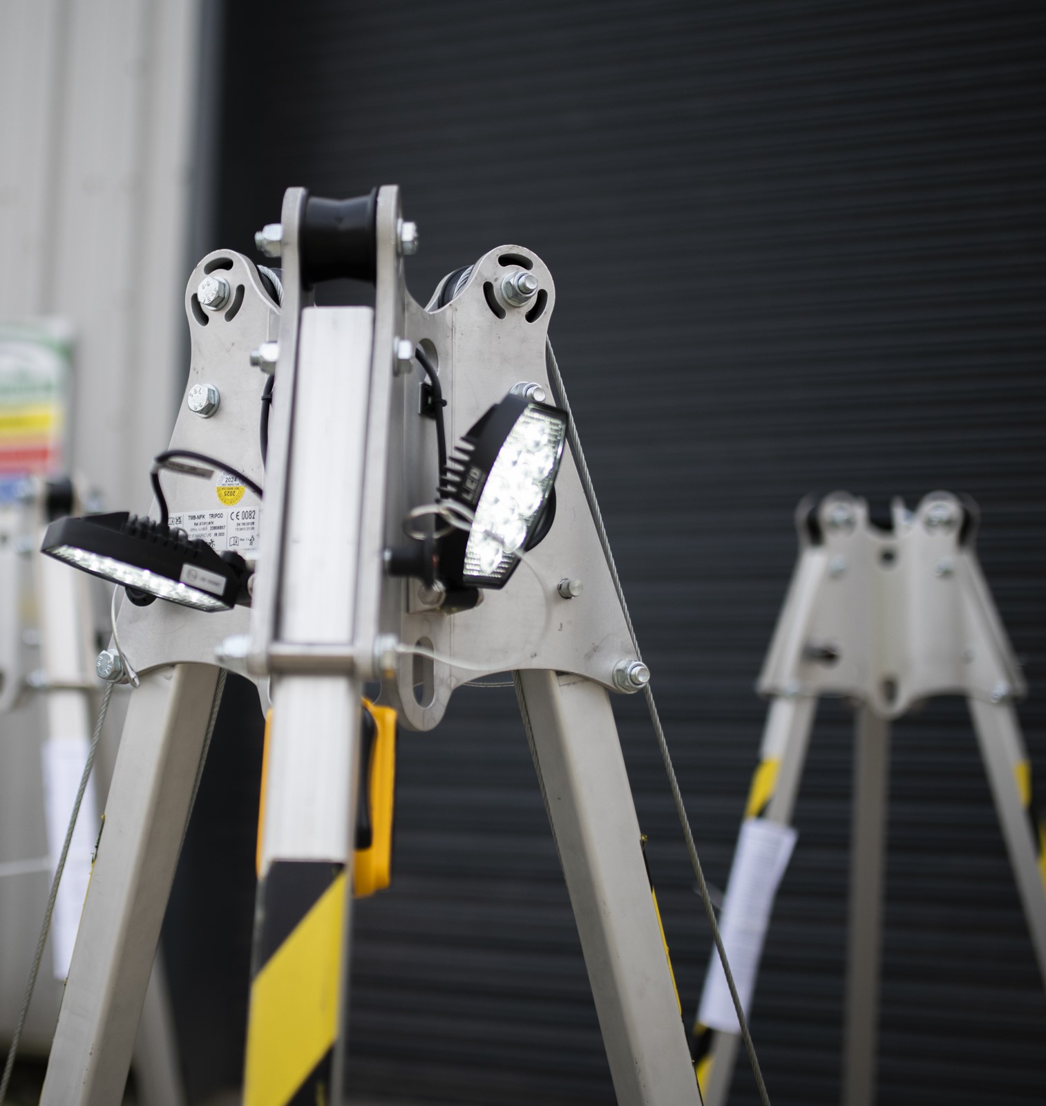 ARESTA Heavy Duty Aluminum Tri-pod - Image 4